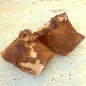 Vintage cowhide hair on Tapaderos stirrups